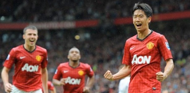 Manchester United derrotó a Fulham en su estadio, con goles de Van Persie, Rafael y Kagawa.