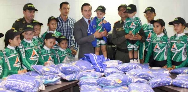 Uniformes para equipo de patinaje de Ocamonte