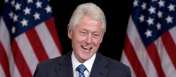 Expresidente Clinton defiende gestión de gobierno de Barack Obama