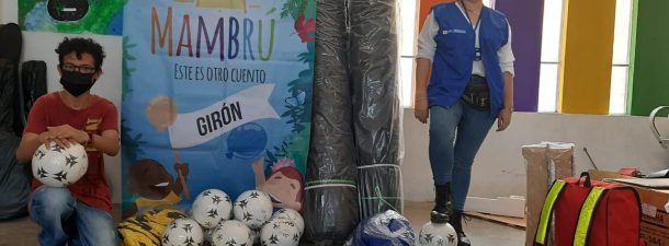 Niños de Girón reciben instrumentos musicales
